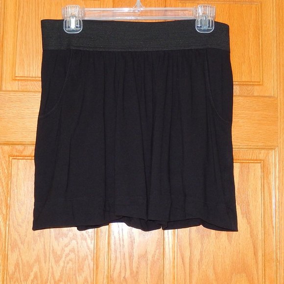 Express Medium Black Wide Elastic Waist Knit Short Pull On Mini Skirt - Picture 1 of 6